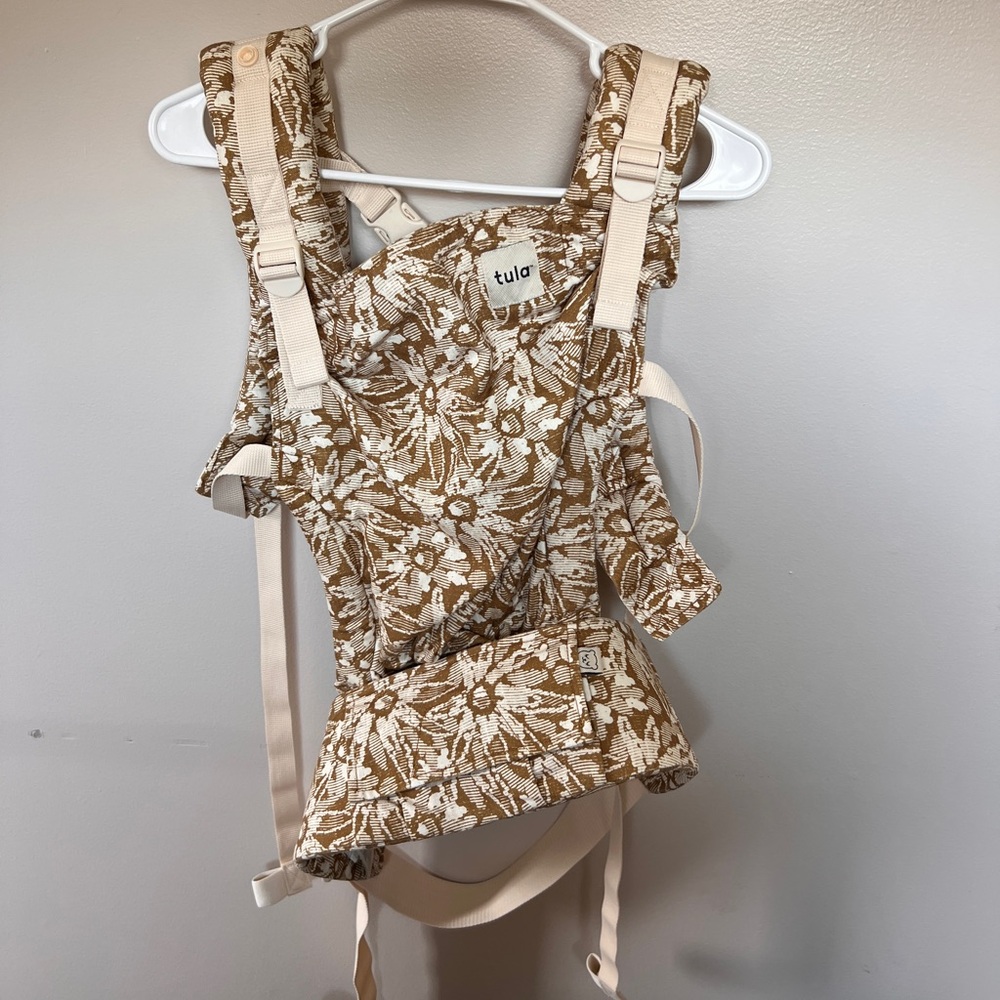 SOLD ⭐️Tula FTG Hemp blend in Mariam⭐️